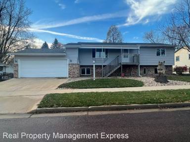 Main picture of 4409 E 20th St