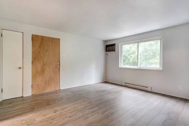 Main picture of 1710 Oak Avenue Ext