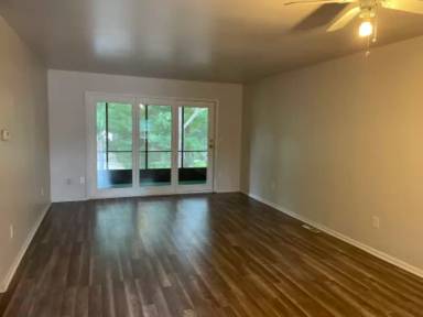 Main picture of 315 N Main St