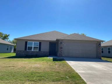 Main picture of 2204 E Fennec St