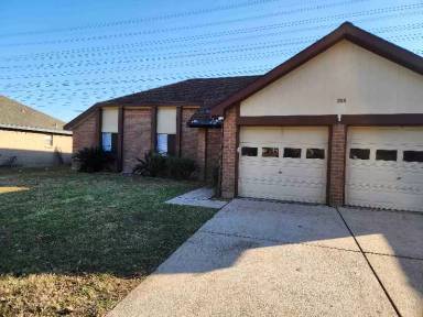 Main picture of 1818 Wildwood Dr