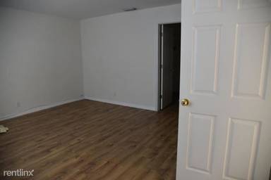Main picture of 220 Venetian Dr