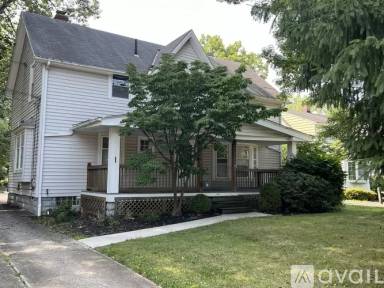 Main picture of 1604 S Green Rd