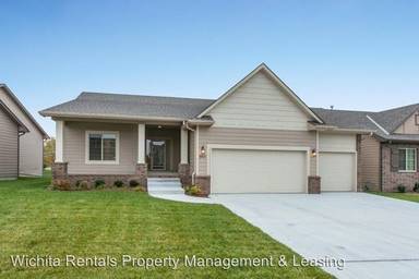 Main picture of 822 W Threewood Ct