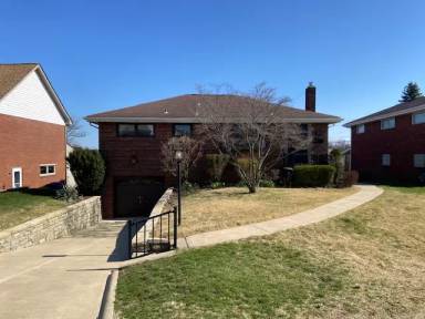 Main picture of 1215 Akehurst Rd
