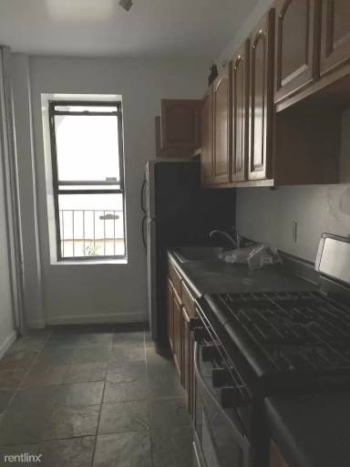 Main picture of 537 Clinton Ave