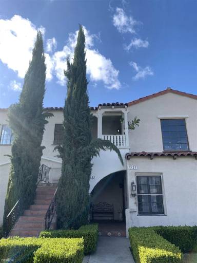 Main picture of 1527 S Orange Grove Ave