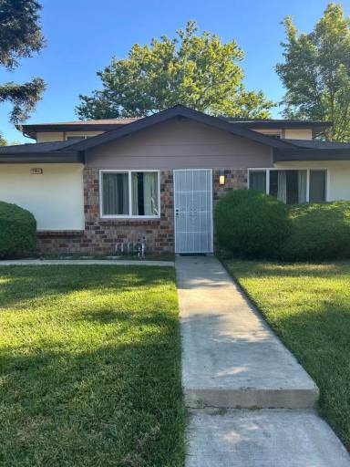 Main picture of 2842 Bidwell St