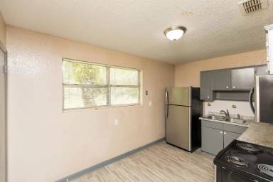 Main picture of 1120 Carthage Dr
