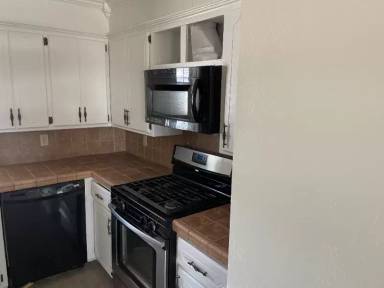 Main picture of 1614 Pinewood Dr