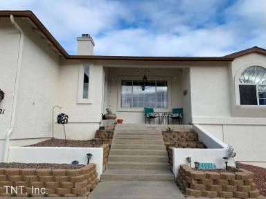 Main picture of 4921 N Reavis Dr