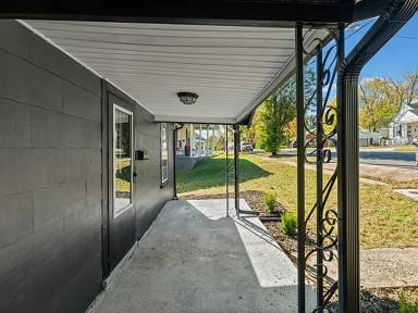 Main picture of 2022 Hughes Ave