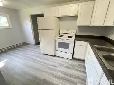 Main picture of 5 Perry Hill Rd