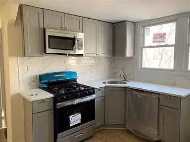 Main picture of 17 Carlton St