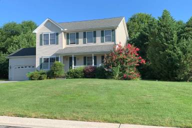 Main picture of 416 Mannering Dr