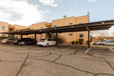 Main picture of 42 N 500 W