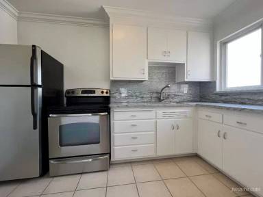 Main picture of 777 Davis St