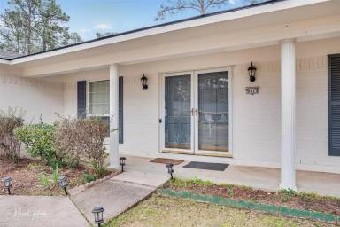 Main picture of 9413 Garfield Dr