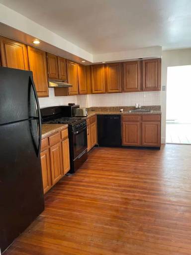 Main picture of 1436 William St