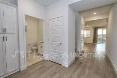 Main picture of 4364 Greenshank Cir
