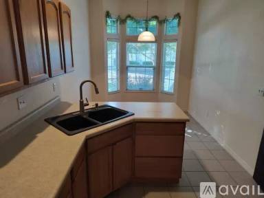 Main picture of 752 Glen Ct