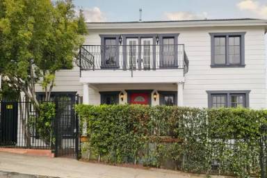 Main picture of 2442 W Sunset Blvd