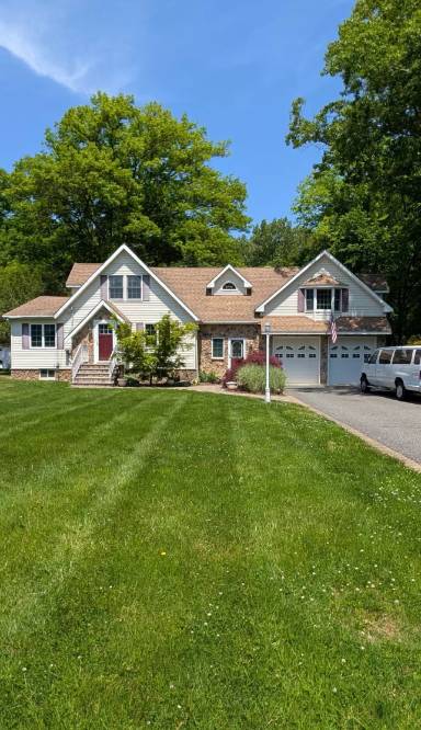 Main picture of 144 Preston Rd