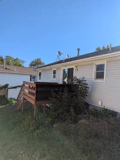 Main picture of 99 Thornton St
