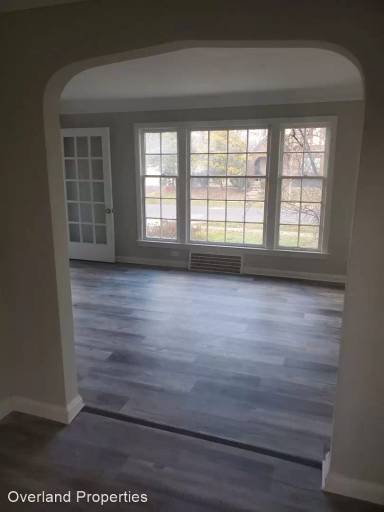Main picture of 3668 Grosvenor Rd
