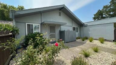 Main picture of 1366 Mission Dr