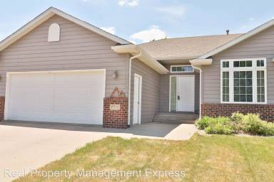 Main picture of 6511 S Avalon Ave