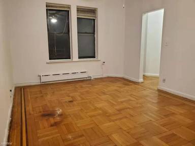 Main picture of 7501 Ridge Blvd
