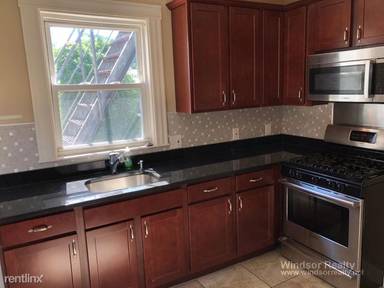 Main picture of 82 Dexter Ave