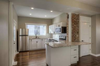 Main picture of 3407 Dewey Ave
