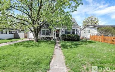 Main picture of 5634 N Rural St