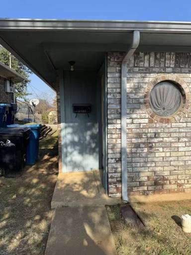 Main picture of 1601 W Elm St