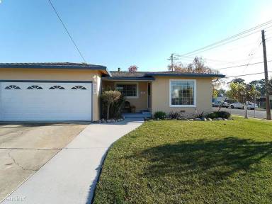 Main picture of 4796 Portola Dr