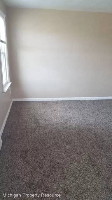 Main picture of 15085 Evergreen Rd