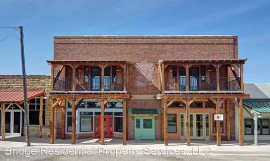 Main picture of 208 N Main St