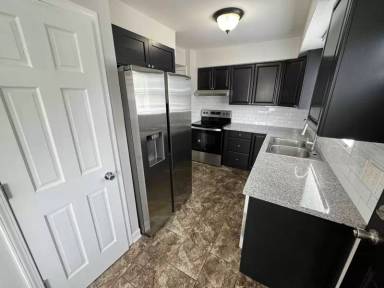 Main picture of 5839 S Illinois Ave