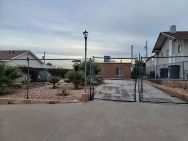 Main picture of 2510 Gold Ave
