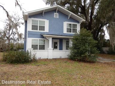 Main picture of 403 W Crawford St