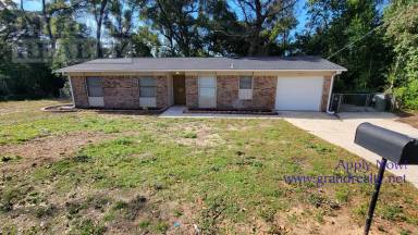 Main picture of 505 S Edgewood Cir