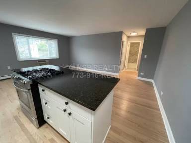 Main picture of 663 W Grace St