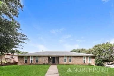Main picture of 1368 Juniper Ln