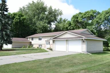 Main picture of 250 4th Ave SW