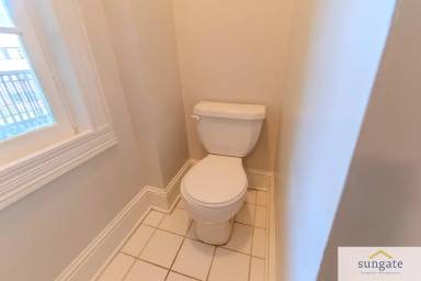 Main picture of 1729 Park Ave