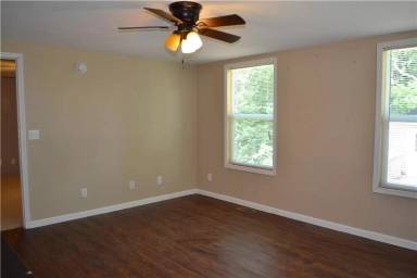 Main picture of 44 Skyline Dr