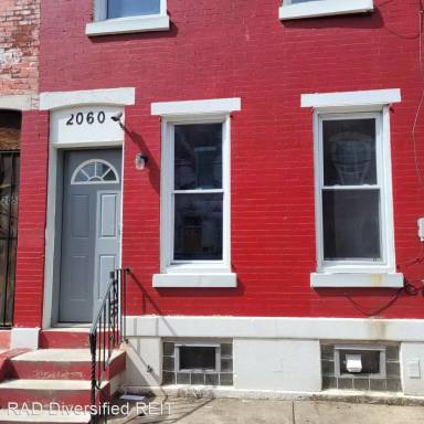 Main picture of 2040 N Franklin St