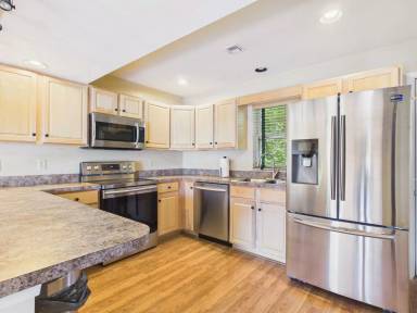 Main picture of 413 Waverly Woods Dr
